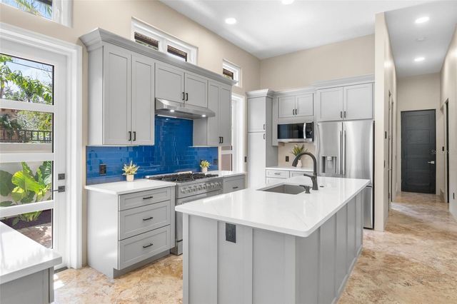 324 SIESTA DRIVE, Sarasota, FL 34242