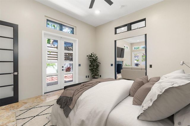324 SIESTA DRIVE, Sarasota, FL 34242