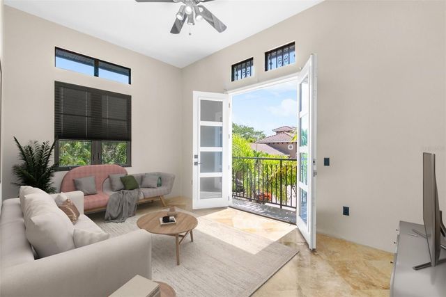 324 SIESTA DRIVE, Sarasota, FL 34242