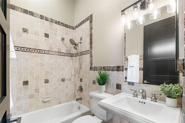 324 SIESTA DRIVE, Sarasota, FL 34242