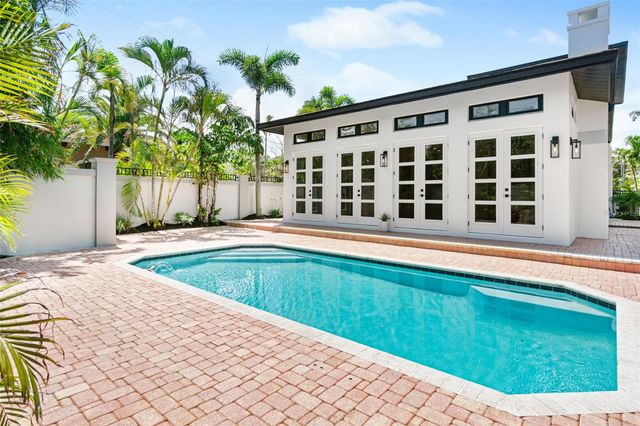 324 SIESTA DRIVE, Sarasota, FL 34242