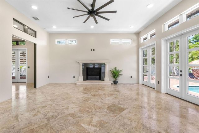 324 SIESTA DRIVE, Sarasota, FL 34242
