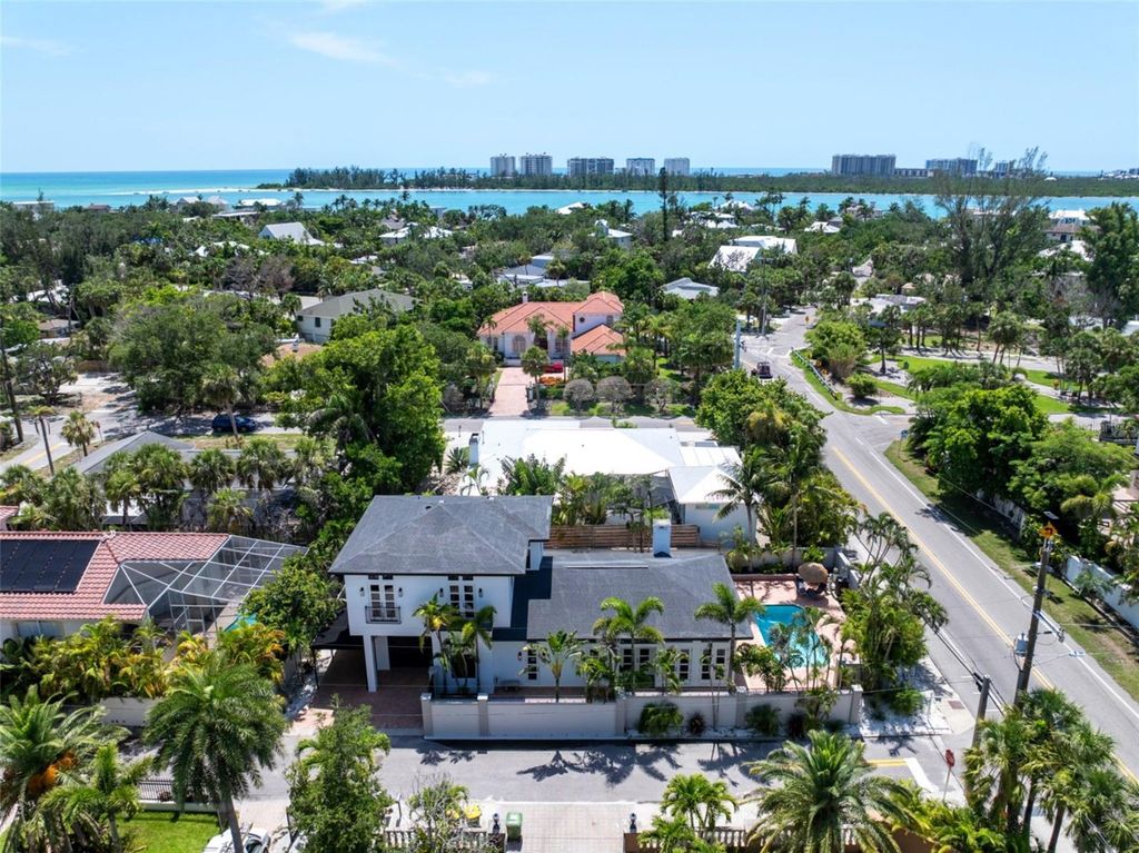 324 SIESTA DRIVE, Sarasota, FL 34242