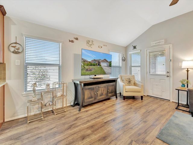 5011 Gulf Stream Lane, Bacliff, TX 77518