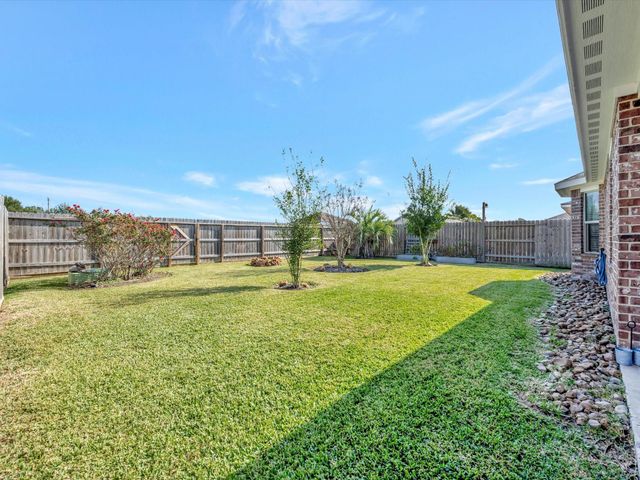 5011 Gulf Stream Lane, Bacliff, TX 77518