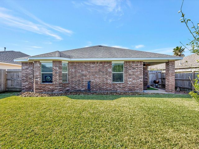 5011 Gulf Stream Lane, Bacliff, TX 77518