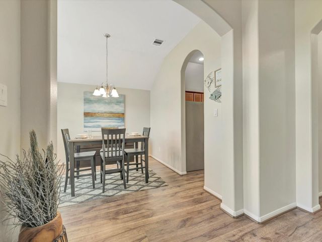 5011 Gulf Stream Lane, Bacliff, TX 77518