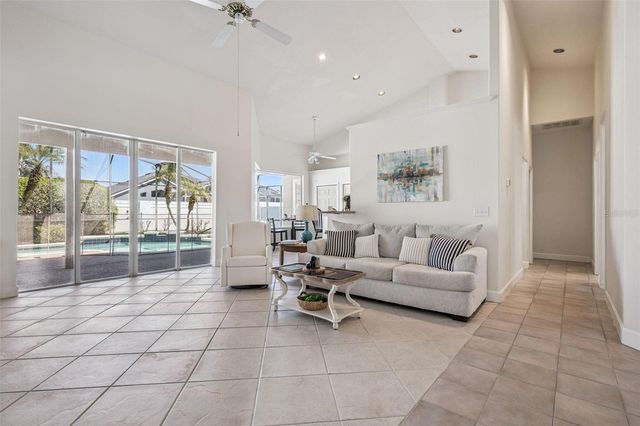 8072 CANYON LAKE CIRCLE, Orlando, FL 32835