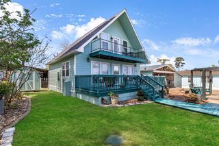 320 E Woodland Shores Drive, Point Blank, TX 77364
