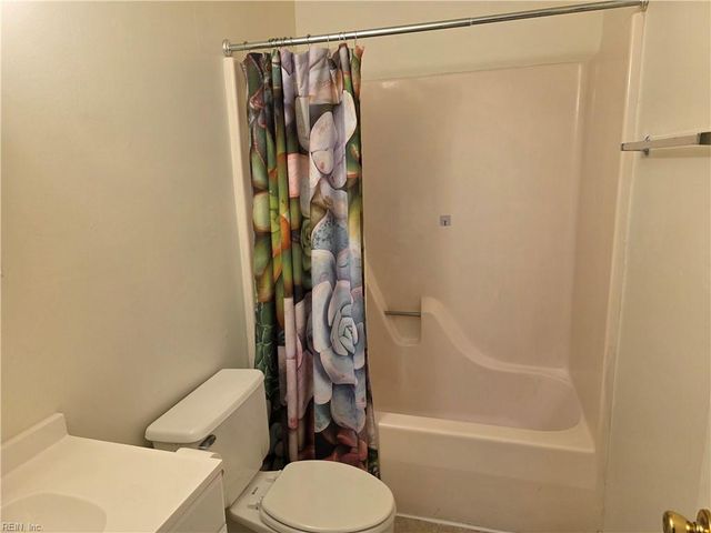 103 Lake Powell Rd Apt F, Williamsburg, VA 23185