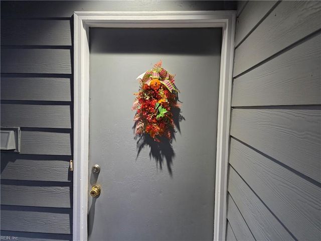 103 Lake Powell Rd Apt F, Williamsburg, VA 23185