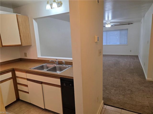 103 Lake Powell Rd Apt F, Williamsburg, VA 23185