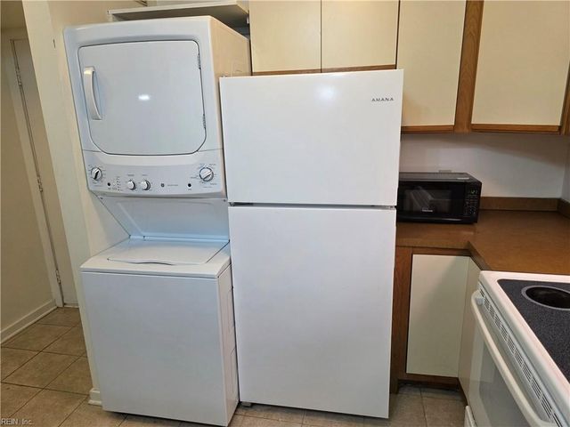 103 Lake Powell Rd Apt F, Williamsburg, VA 23185