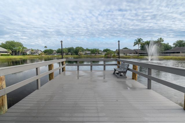 4041 NW Cinnamon Tree Circle, Jensen Beach, FL 34957