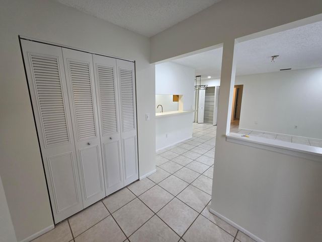 4041 NW Cinnamon Tree Circle, Jensen Beach, FL 34957