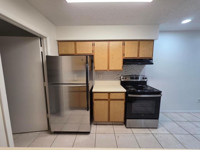 4041 NW Cinnamon Tree Circle, Jensen Beach, FL 34957