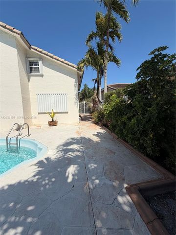 8532 SW 211th Ter, Cutler Bay, FL 33189