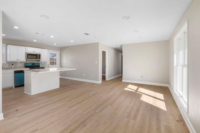 1614 13th Street, Huntsville, TX 77340