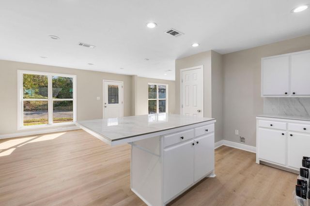 1614 13th Street, Huntsville, TX 77340