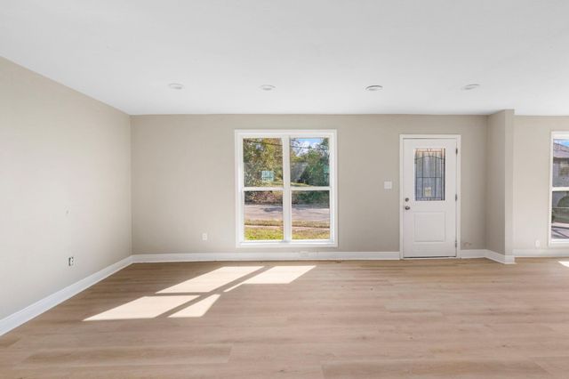 1614 13th Street, Huntsville, TX 77340