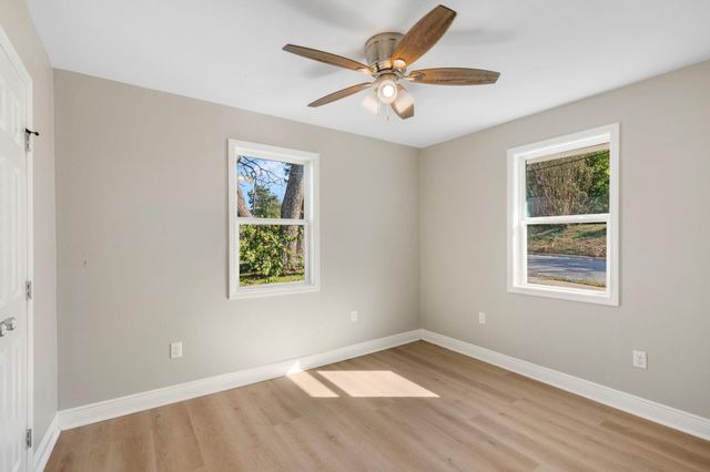 1614 13th Street, Huntsville, TX 77340