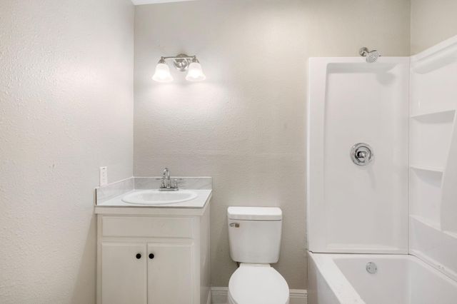 1614 13th Street, Huntsville, TX 77340