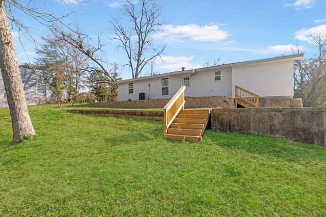 1614 13th Street, Huntsville, TX 77340