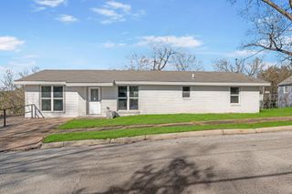 1614 13th Street, Huntsville, TX 77340