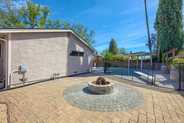 524 N Orchard Ave, Vacaville, CA 95688