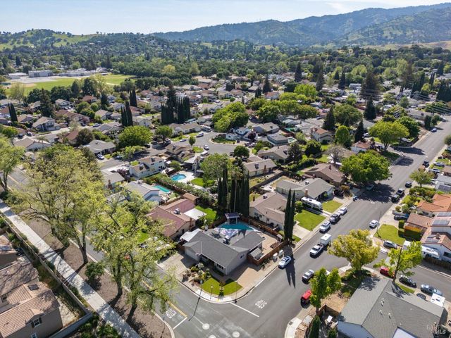 524 N Orchard Ave, Vacaville, CA 95688