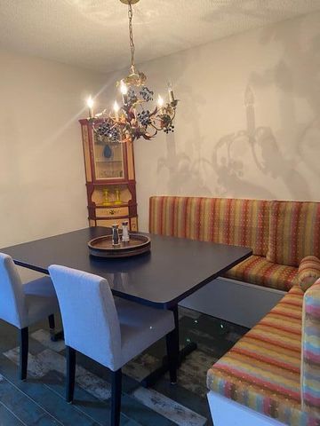 364 Prestwick Circle 4, Palm Beach Gardens, FL 33418