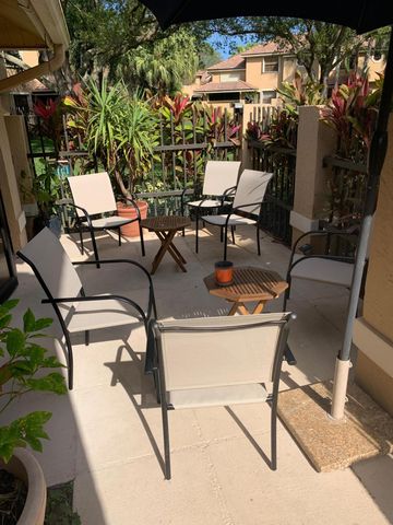 364 Prestwick Circle 4, Palm Beach Gardens, FL 33418