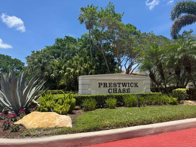 364 Prestwick Circle 4, Palm Beach Gardens, FL 33418