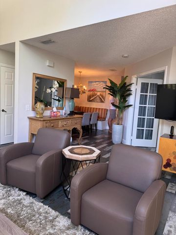 364 Prestwick Circle 4, Palm Beach Gardens, FL 33418