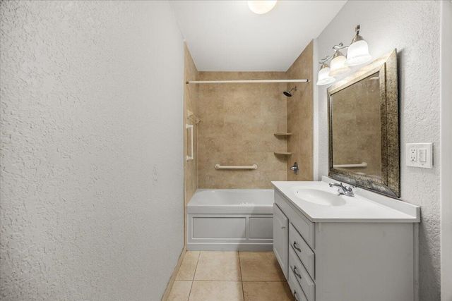 318 NW Oakland Circle, Fort Walton Beach, FL 32548