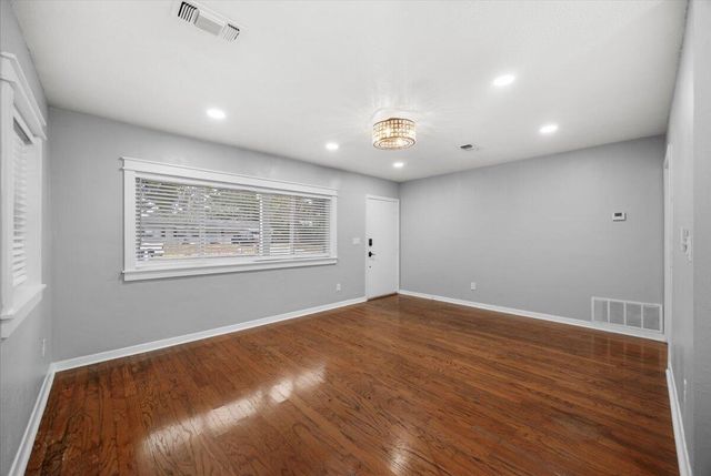 318 NW Oakland Circle, Fort Walton Beach, FL 32548