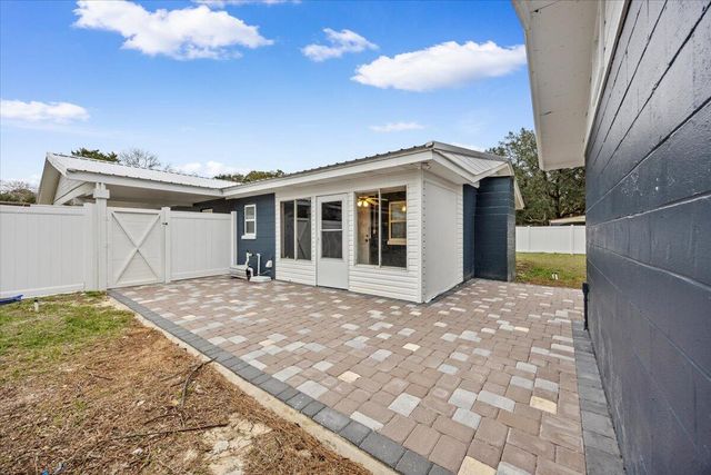 318 NW Oakland Circle, Fort Walton Beach, FL 32548