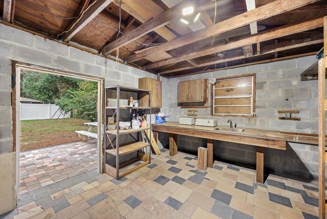 318 NW Oakland Circle, Fort Walton Beach, FL 32548