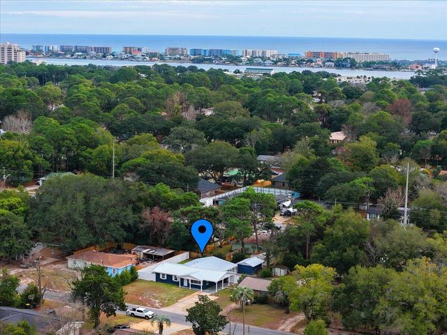 318 NW Oakland Circle, Fort Walton Beach, FL 32548