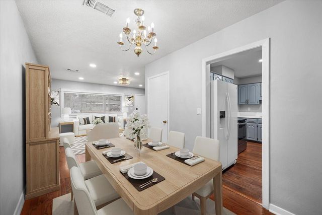 318 NW Oakland Circle, Fort Walton Beach, FL 32548