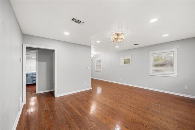 318 NW Oakland Circle, Fort Walton Beach, FL 32548