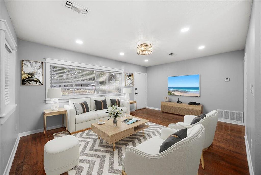 318 NW Oakland Circle, Fort Walton Beach, FL 32548