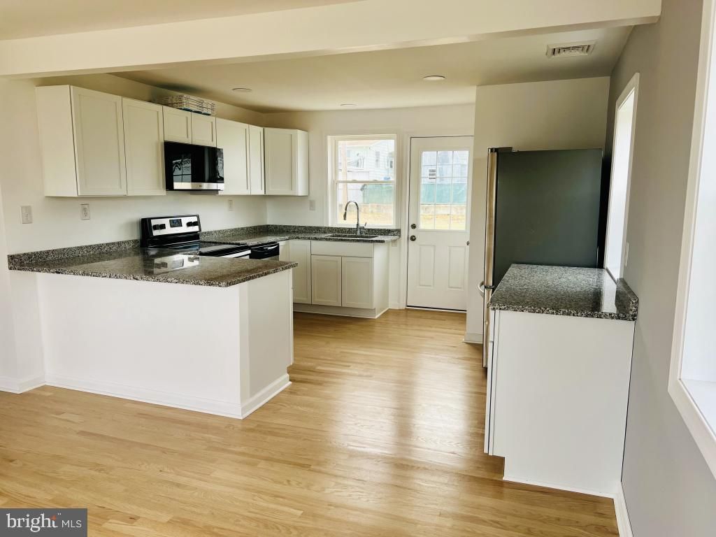 34 COMPASS RD, Middle River, MD 21220