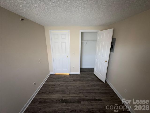 1604 Arlyn Circle, Charlotte, NC 28213