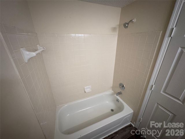 1604 Arlyn Circle, Charlotte, NC 28213