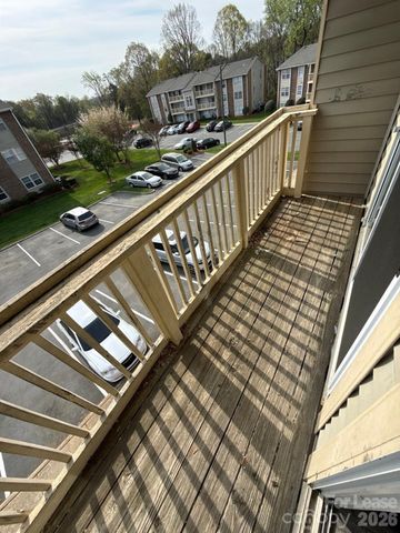 1604 Arlyn Circle, Charlotte, NC 28213