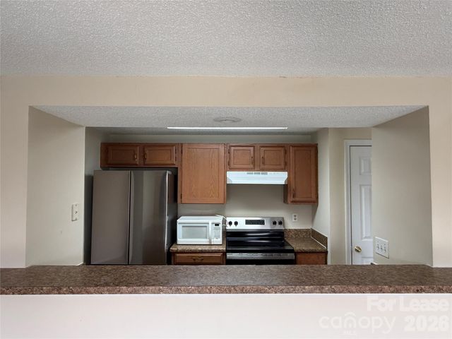 1604 Arlyn Circle, Charlotte, NC 28213
