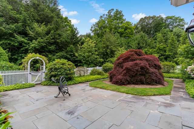 173 Highwoods Drive, Guilford, CT 06437