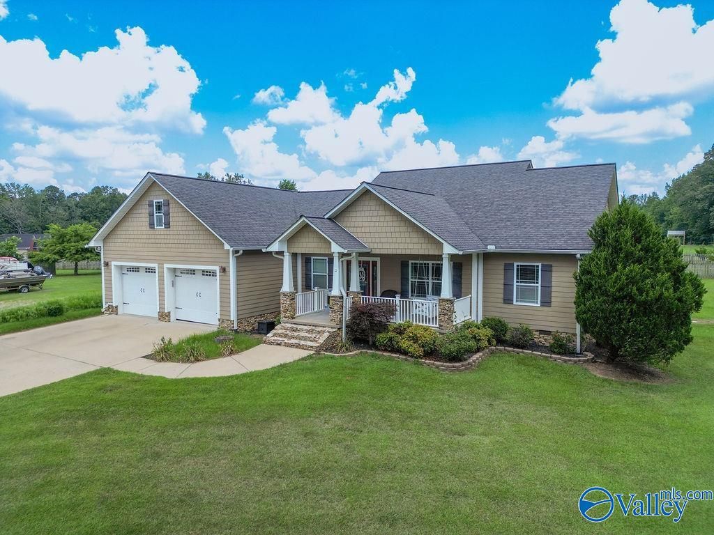 3645 Dean Road NE, Fort Payne, AL 35967