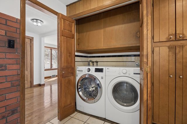 39 Bullard Ave, Worcester, MA 01605